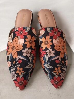 Tilocow Floral Pointed Slip-On Mules - Black with Red & Orange Flowers